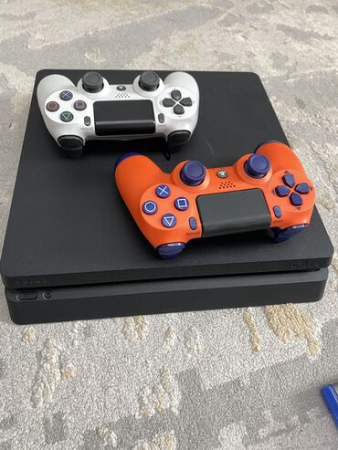 playstation 4 limited edition: PlayStation 4 Slim 1Терабайт Состояние идеальное не шумуит не гудит