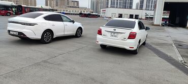 Toyota: Toyota Corolla: 1.5 l | 2018 il Sedan — 15