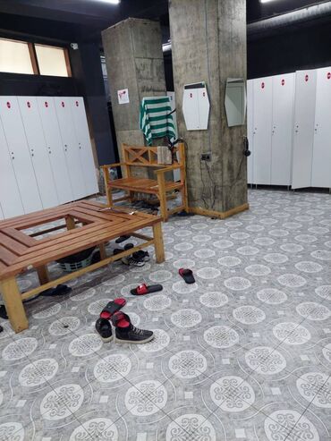 Digər kommersiya daşınmaz əmlakı: 28 may metrosunun yaxınlığında 365kv m sahəsi olan idman zalı obyekt — 9