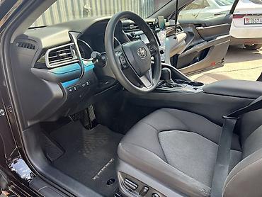 места: Toyota Camry: 2020 г., 2.5 л, Автомат, Гибрид, Седан — 10