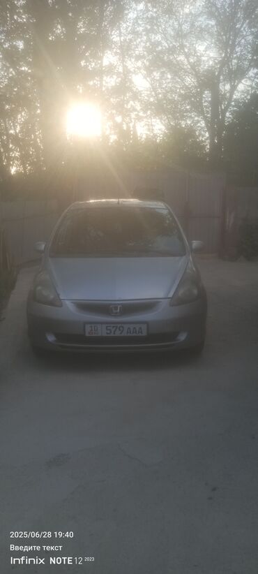 купить машину хендай солярис: Honda Jazz: 2003 г., 1.3 л, Механика, Бензин, Хетчбек