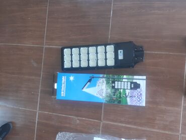 Günəş lampaları: Günəş enerjili LED küçə/ həyət lampası Xüsusiyyətlər: - İnteqrə — 3