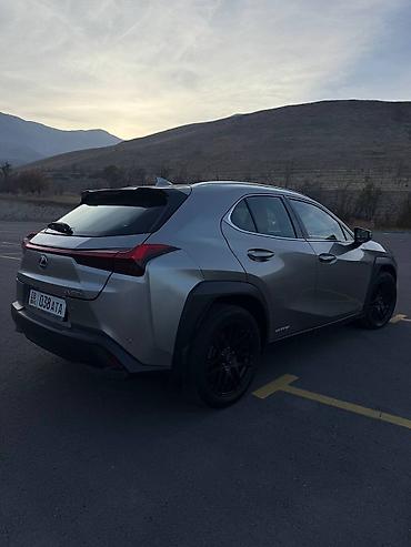 авто бишкек сайт: Lexus UX: 2019 г., 2 л, Автомат, Бензин, Кроссовер — 6