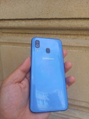 samsung a20 ekran: Samsung Galaxy A40, 64 GB, rəng - Göy, Zəmanət, Barmaq izi, İki sim kartlı
