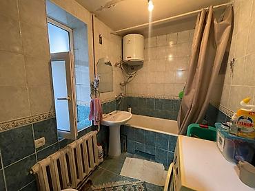 Продажа коттеджей и домов: Продаю дом 70м2, 4 комнаты Участок 4сотки правильной формы Район — 8