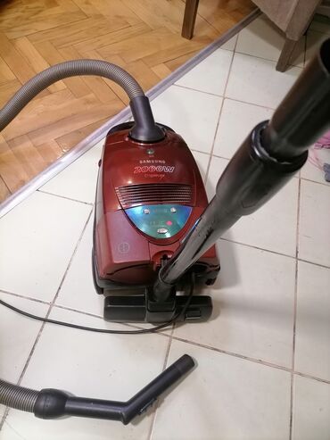 delimano secko 3 u 1: Usisivač SAMSUNG na papirnu kesu . kao nov je . lepo