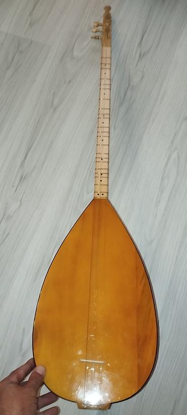 pian: Saz – uzun saplı, 3 cüt simli xalq çalğı aləti - Korpus: zolaqlı — 2