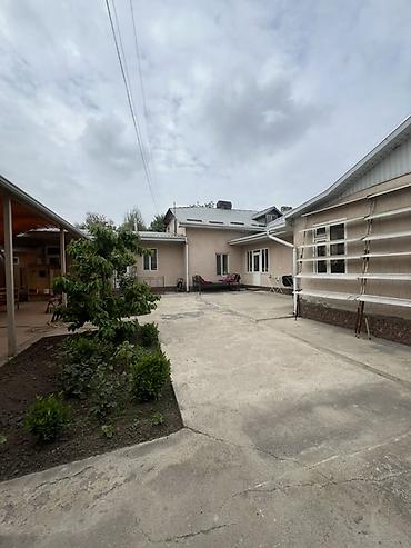 Продажа коттеджей и домов: Продается!Просторный частный дом с большим навесом во дворе - Уютный — 34