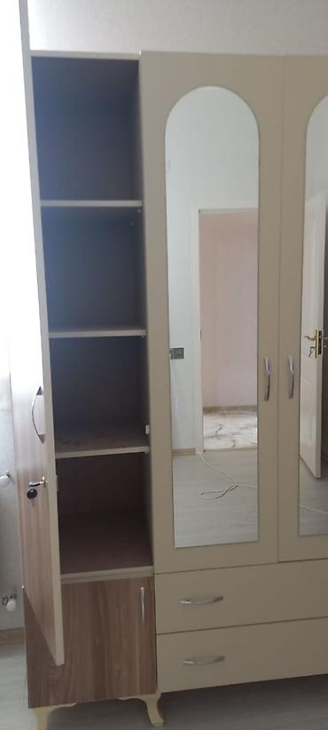 Шифоньеры, шкафы для одежды: Ünvan : qala qəsəbəsindədir Uzunluğu 2.6 sm dərinliyi 45 sm — 4