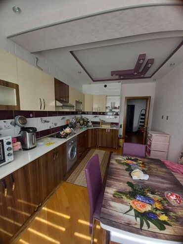 Uzunmüddətli kirayə mənzillər: YasamaldaYasamalda Şərifzadə küçəsində 21 mertebeli binanın 14-cü — 4