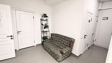 аренда офисов: Сдаю Офисный кабинет: 30 м², В бизнес центре, С ремонтом, Первая линия — 6