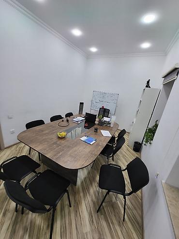 Otaqlar: Nizami metrosuna yaxın, 50 m məsafədə, 30 m² tam təmirli ofis otağı — 1
