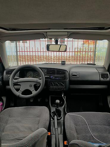 Volkswagen: Volkswagen Golf: 1994 г., 1.6 л, Механика, Бензин, Хэтчбэк — 6