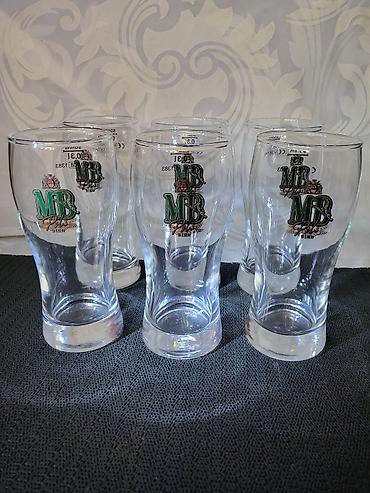 staklene cinije sa poklopcem: Vintaz nove case MB Pils za pivo. Case MB Pils (vise se ne proizvode — 4