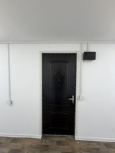 kantener: Mavi rəngli modul/konteyner otaq - Ölçü təxmini: 6 m uzunluq, 2.4 m — 8