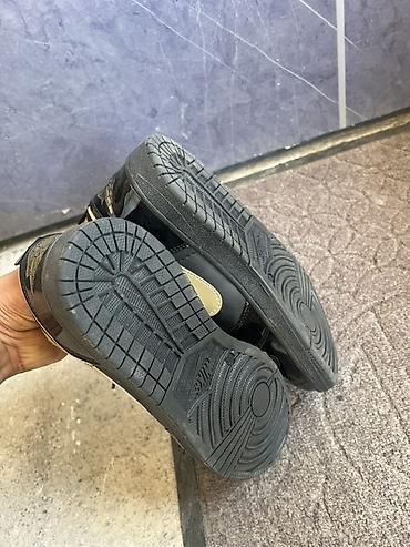 обувь nike: Кроссовки низкие в баскетбольном стиле с логотипом Jumpman (Air — 3