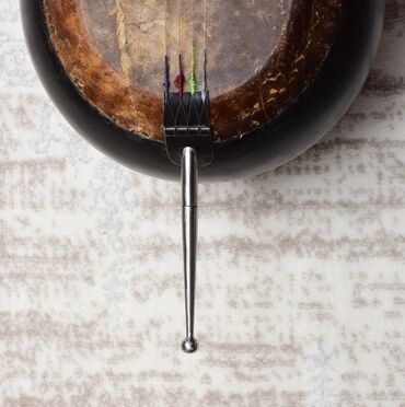 Kamança: Kamança xalq çalğı aləti. Çox dəyərlidir. Üstündə çexol, əlavə simlər -da lalafo.az — 6 Kamança: Kamança xalq çalğı aləti. Çox dəyərlidir. Üstündə çexol, əlavə simlər — 6