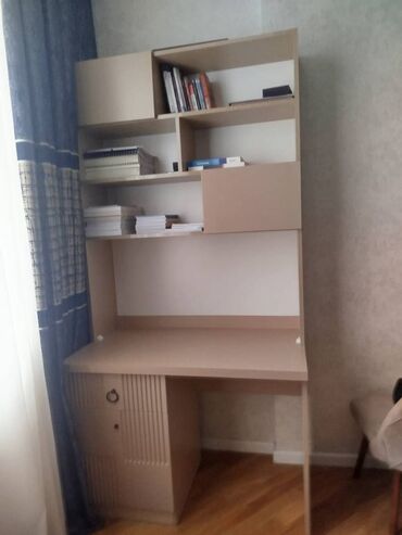 Столы: Компьютерный стол, Б/у, Прямоугольный стол