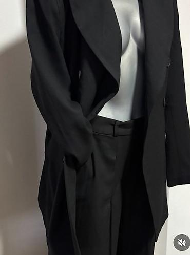 moderne perike: Komplet damski crno odelo – sako i pantalone. - Klasičan dvoredni sako — 3