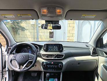 Hyundai: Hyundai Tucson – ağ rəngli, şəhər və kənar səfərlər üçün universal — 5