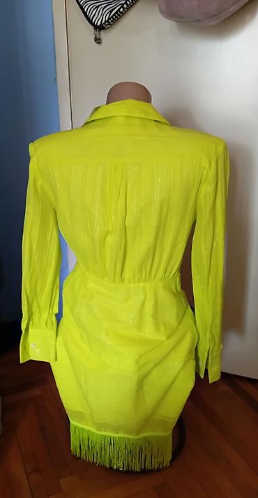 Haljine: River haljina/kimono u jarko‑neon zelenoj zutoj boji. - Model — 2