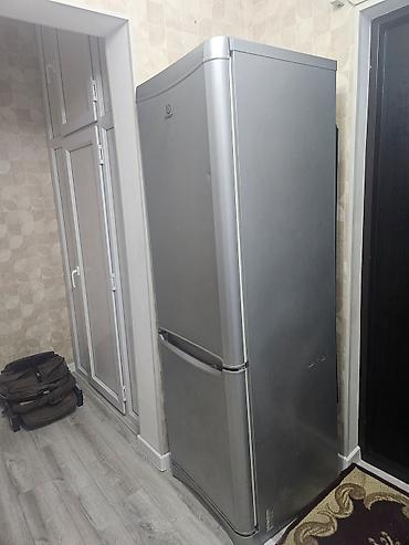soyuducu mator: İşlənmiş 2 qapılı Indesit Soyuducu Satılır, rəng - Boz — 2