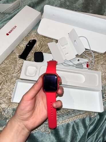 зарядник для батареи: Продаю Часы Apple Watch 8 series 41m Покупали в начале 2023 года