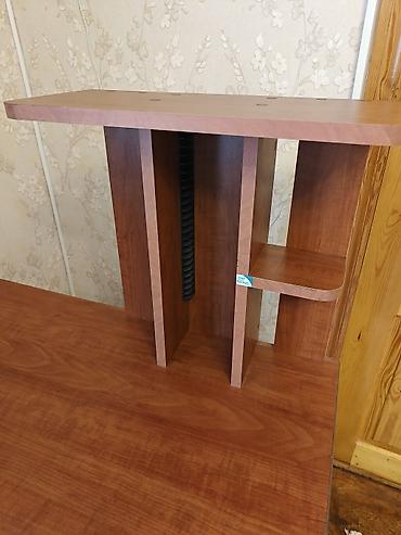 işlənmiş laminat: Düz masa, Polkalı, Siyirməsiz, Teksturalı laminat, Zəmanətsiz, Kredit yoxdur — 6