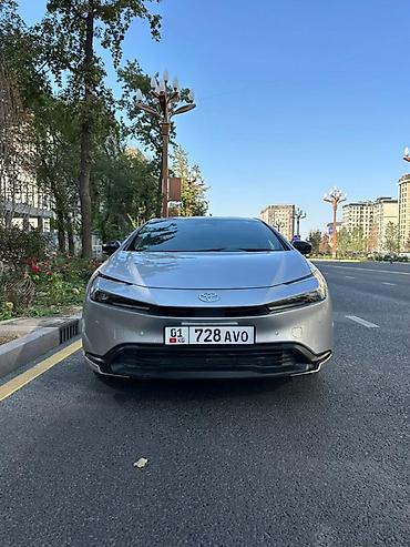 автомаш: Toyota Prius: 2024 г., Лифтбек — 1