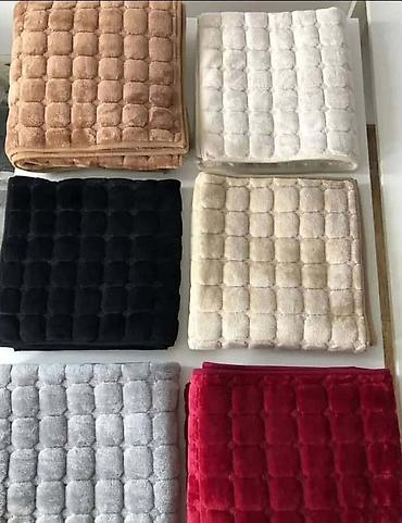 Prekrivači za nameštaj: Set od 3 plisana flekera 3000 din 
Dimenzije:70x70,
70x150,70x200 — 2