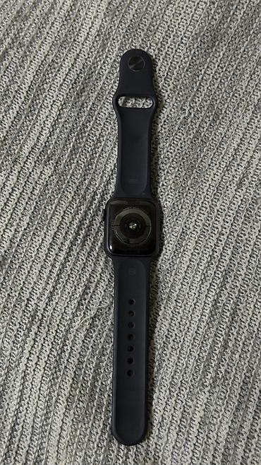 Apple Watch: Смарт-часы Apple Watch (серия 5 / 40 мм (S/M) в черном цвете, с черным — 5