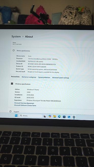 Dell 15 (model DCI5250) noutbuk Texniki göstəricilər: - Prosessor