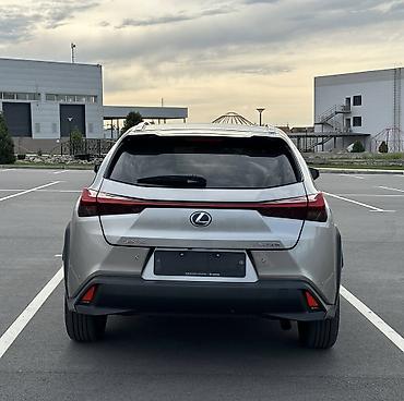 Lexus: Lexus UX: 2019 г., 2 л, Вариатор, Хэтчбэк — 8