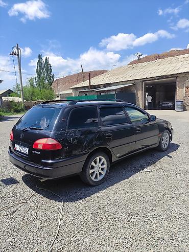 универсал 210: Toyota Avensis: 2001 г., 1.8 л, Механика, Бензин, Универсал — 7