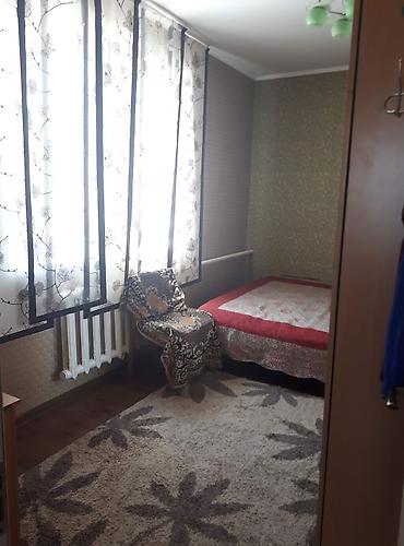 Продажа коттеджей и домов: 6 комнат и более, 230 м², 5 соток, Бишкек, 110 квартал Собственник — 17