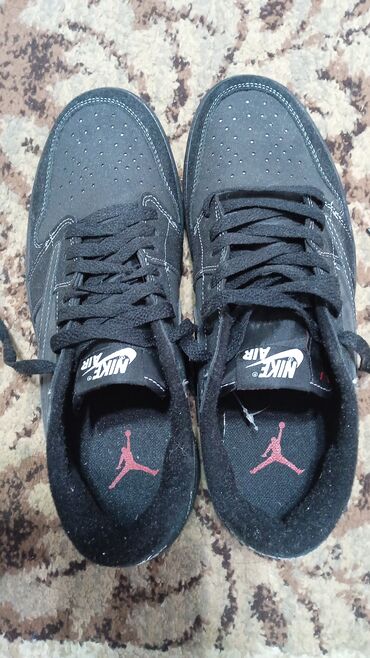 шанель шанс фреш: Эркектердин кроссовкасы, 40.5, Air Jordan, Колдонулган, түсү - Кара, Өзү алып кетүү