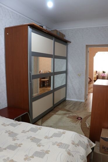 Аренда квартир: Neftçilər metrosunun yaxınlığında 5/3.2 otaqlı 550 AZN.aileye üstünlük