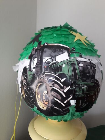 Igračke: Pinjata Traktor Izrada pinjate se zakazuje 7 dana unapred! Pinjata je