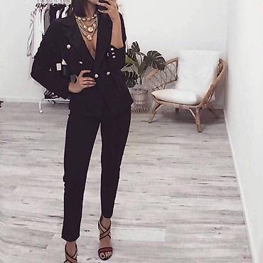 Kompleti: Ponovo dostupni 💫
Vasi omiljeni kompleti 
Vel: S M L
Cena: 3300
din — 11