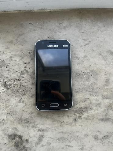 Samsung Galaxy J1 Duos, rəng - Qara, İki sim kartlı