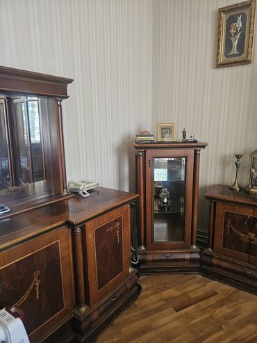 Qonaq otağı dəstləri: İşlənmiş, Komod, Masa və oturacaqlar, TV altlığı, Kredit yoxdur, Türkiyə — 6