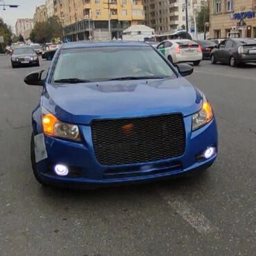 Chevrolet: Chevrolet Cruze: 1.6 l | 2010 il 200000 km Sedan