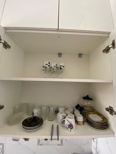 Uzunmüddətli kirayə mənzillər: Kristalin binasinda 13/3 mertebesinde 3 otaqli ev 550 azn evde bütun — 17