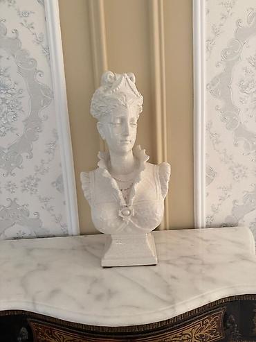 at figurları: Antik üslubda dekorativ əşyalar və mebellər toplusu - Boulle — 2