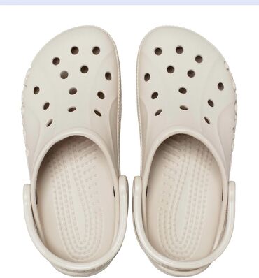 обувь из америки: Crocs в бежевом цвете,абсолютно новые не разу не одевались, причина