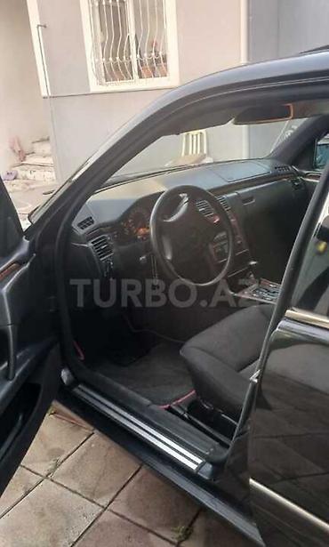 mercedes 180 b: Mercedes-Benz E 280: 2.8 l | 1998 il Sedan — 5