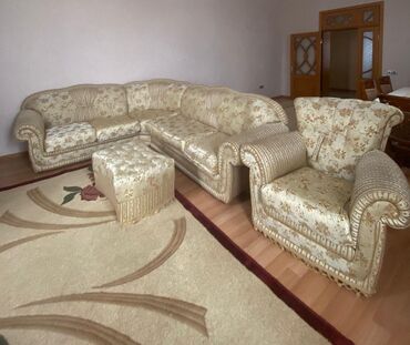 Çarpayılar: *künc divan kreslo:-təci̇li̇ satilir*‼️ qi̇ymət:-400₼ açılmır baza