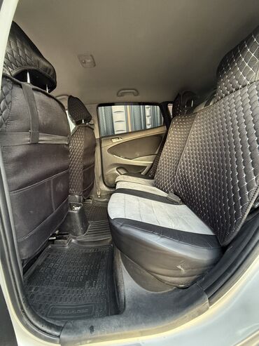 Hyundai: Hyundai Solaris: 2016 г., 1.4 л, Автомат, Бензин, Хэтчбэк — 17