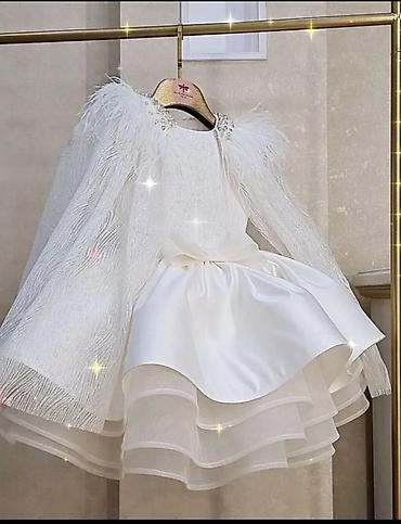 Donlar: Vetuel kids couture yerinden ozel sigarishle tikilib
5-6-7 yaş
30 azn — 1