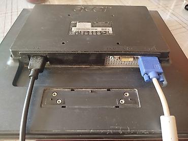 Monitori: Retro Acer monitor sa zvucnicima.
Bez postolja — 6